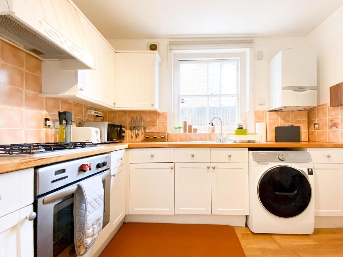 Pass The Keys Garden Apartment In Stockwell Лондон Екстер'єр фото