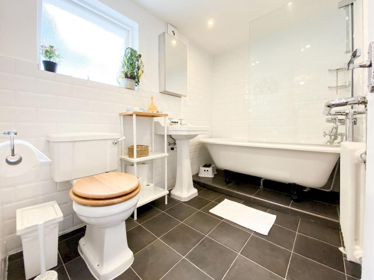 Pass The Keys Garden Apartment In Stockwell Лондон Екстер'єр фото